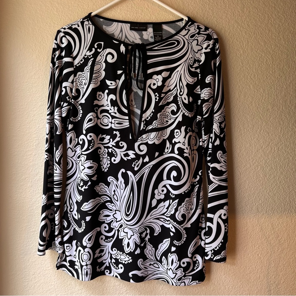 New York & Company Black and White Paisley Mini Dress